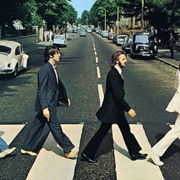 Foto de Paul McCartney (canto superior esquerdo), Ringo Starr (canto superior direito), George Harrison (canto inferior esquerdo) e John Lennon (canto inferior direito). (Foto: Reprodução/Apple Corps Ltd)