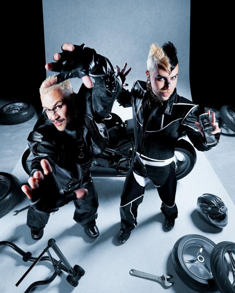 Sétima temporadade de Corrida das Blogueiras traz estética futurista com preto e prata - Rodolfo Corradin/Divulgação