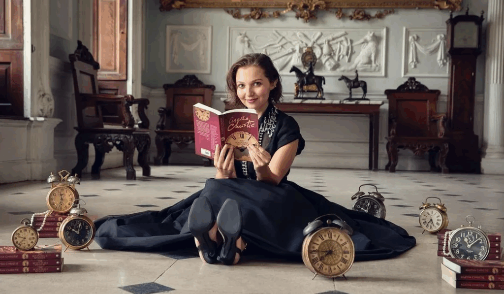 10 Mistérios e Estrelato: Tudo o Que Você Precisa Saber Sobre 'Os Sete Relógios de Agatha Christie' na Netflix