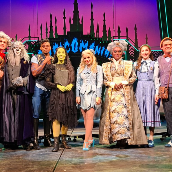 15 Wicked estreia no Rio na Cidade das Artes Expresso Carioca 1