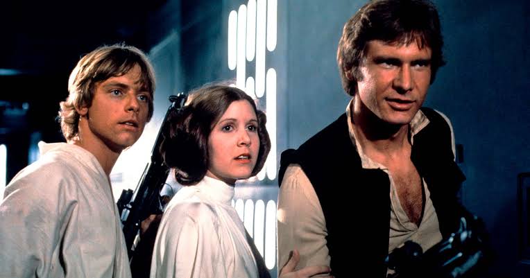 Star Wars: Uma Nova Esperança retornará aos cinemas em exibições especiais no formato IMAX para comemorar os 50 anos do lançamento da franquia. Confira os detalhes dessa celebração imperdível!