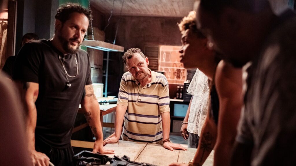 Crítica da 2ª temporada de Cidade de Deus: A Luta Não Para: a série da HBO Max chega amadurecida, abraça o estilo blockbuster e traz de volta nomes como Roberta Rodrigues e Matheus Nachtergaele. Confira a análise completa!
