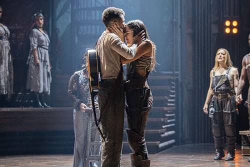 O aclamado musical da Broadway Hadestown ganha painel especial na CCXP26! A atração reunirá mitologia grega, música ao vivo e bastidores do espetáculo no maior evento geek do mundo. Confira todos os detalhes!